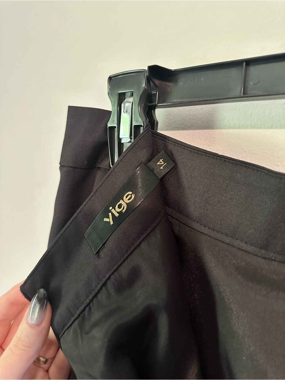Size 14 Classic Black A-Line Women's Skirt - Picture 4 of 5